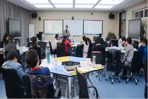 Automatic Desktop Injection Molding Machine Automatic Desktop Injection Molding Machine